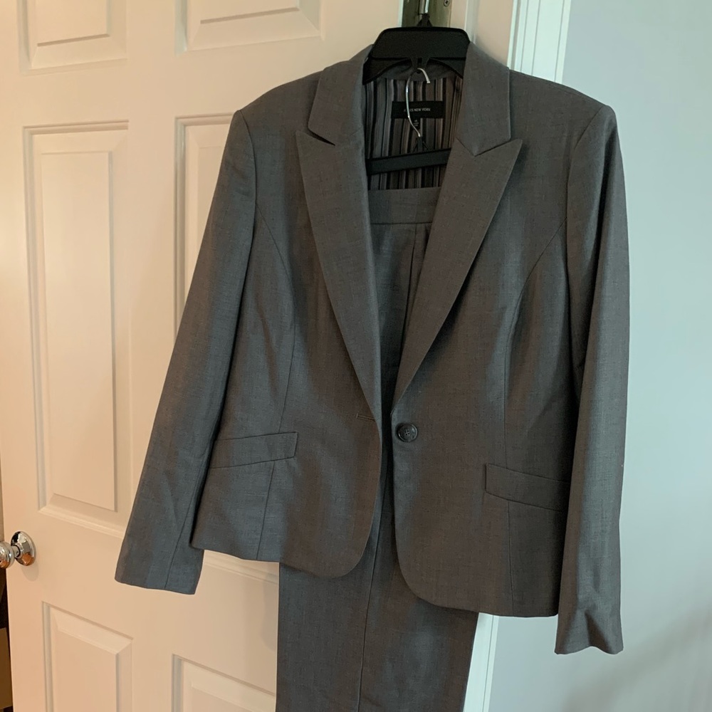 Womens pant suit